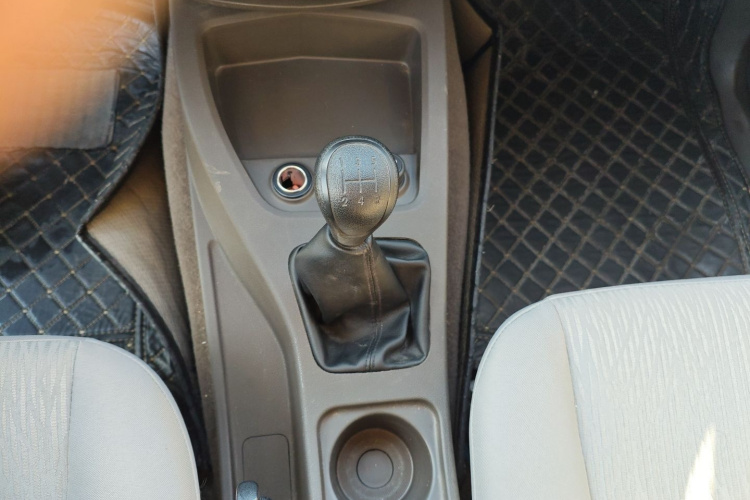 五菱汽车 五菱宏光 2020款 1.2L S基本型国VI LSI局部细节18