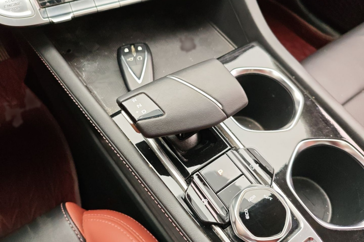 长安 逸动 2022款 PLUS 蓝鲸NE 1.4T GDI DCT尊贵版局部细节18