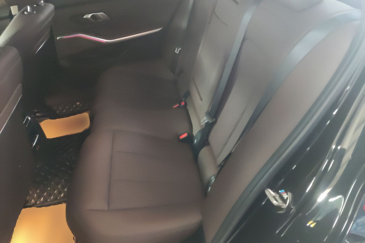 宝马3系 2023款 325Li M运动套装中控内饰21