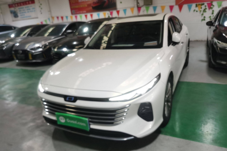 奔腾B70 2024款 第四代 2.0T 领御版车身外观2