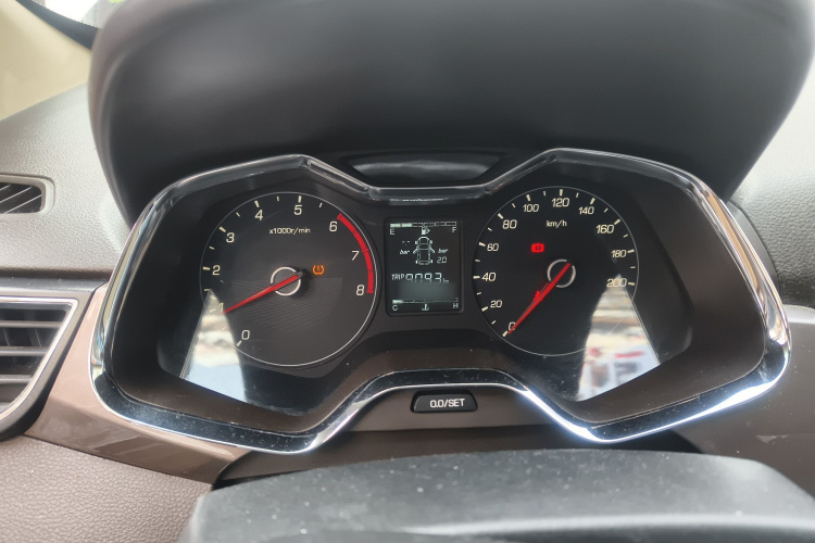 宝骏310W 2017款 1.5L 手动时尚型 国VI局部细节14