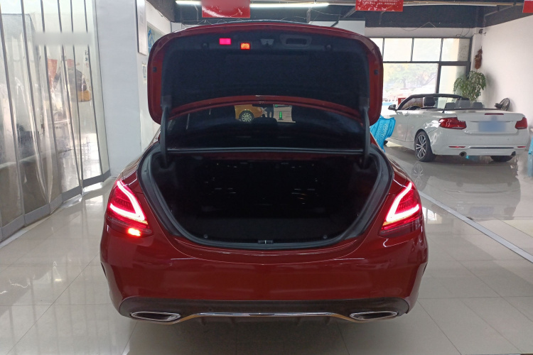 奔驰C级 2020款 改款 C 260 L 运动版局部细节23