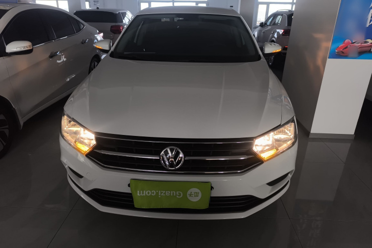 大众 2019款 改款 宝来·传奇 1.5L 自动时尚型 国VI车身外观2