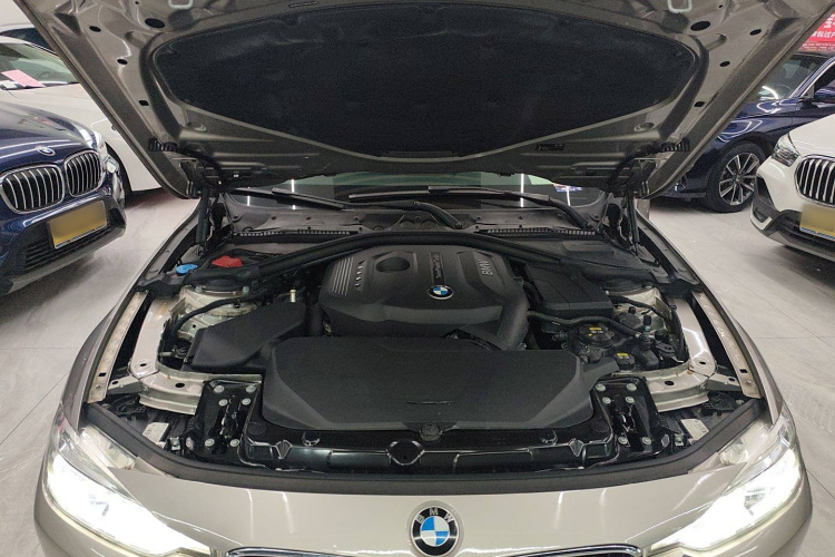 宝马3系 2017款 320Li 时尚型机舱底盘24