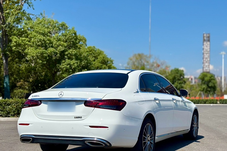 奔驰E级 2023款 E 260 L车身外观6005