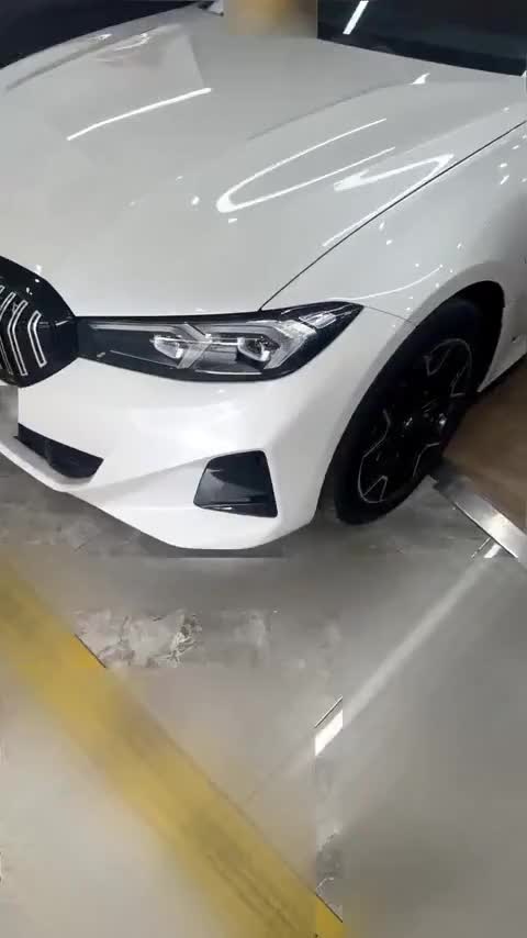 宝马i3 2024款 eDrive 40 L 曜夜套装讲解2