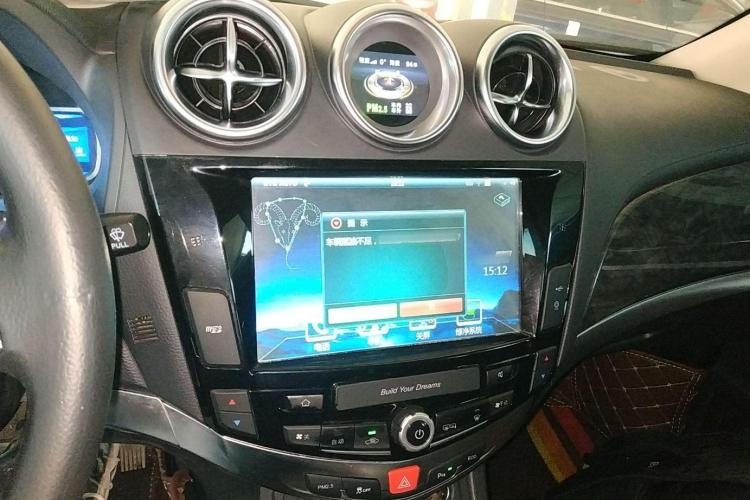 比亚迪S7 2016款 2.0T 自动尊贵型Plus中控内饰7003