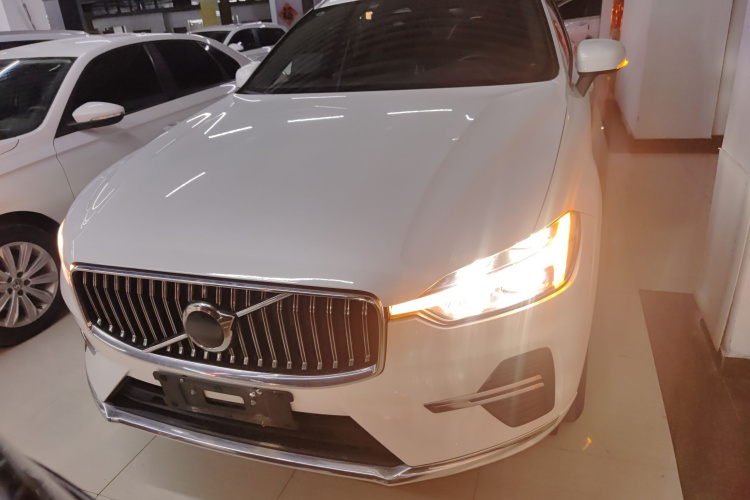 沃尔沃XC60 2024款 B5 四驱智逸豪华版车身外观6001