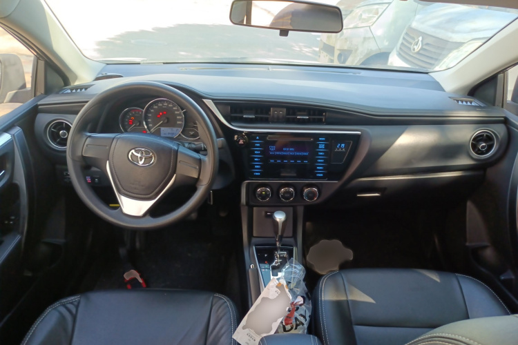 丰田 卡罗拉 2017款 改款 1.2T S-CVT GL中控内饰7002