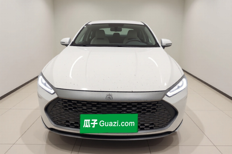 比亚迪 秦PLUS 2023款 冠军版 DM-i 55KM领先型车身外观2