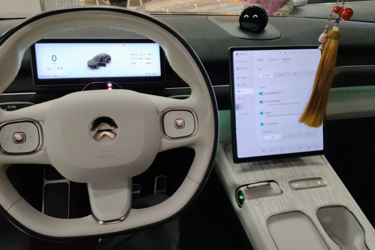 蔚来ES7 2022款 100kWh中控内饰13