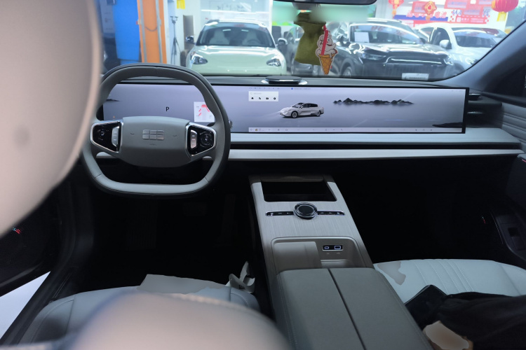 吉利银河 银河E8 2024款 550km 后驱PRO中控内饰12