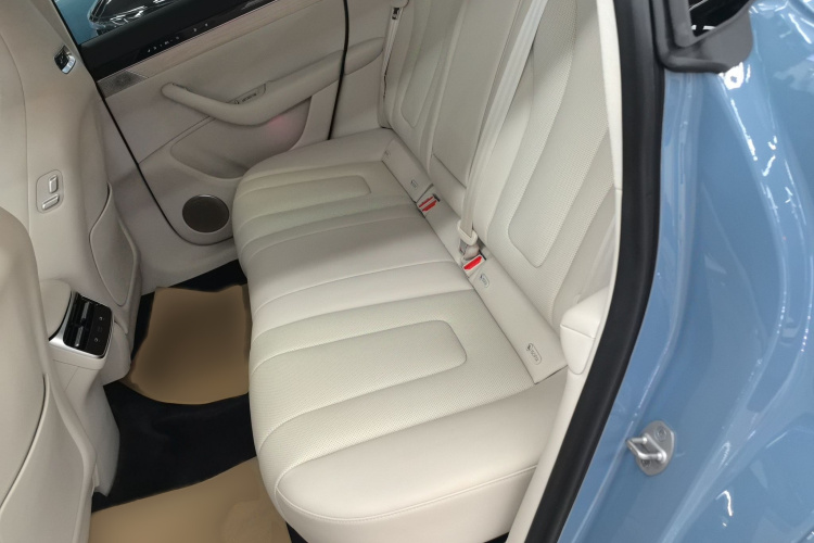 鸿蒙智行 智界R7 2024款 纯电 736km UItra中控内饰7004