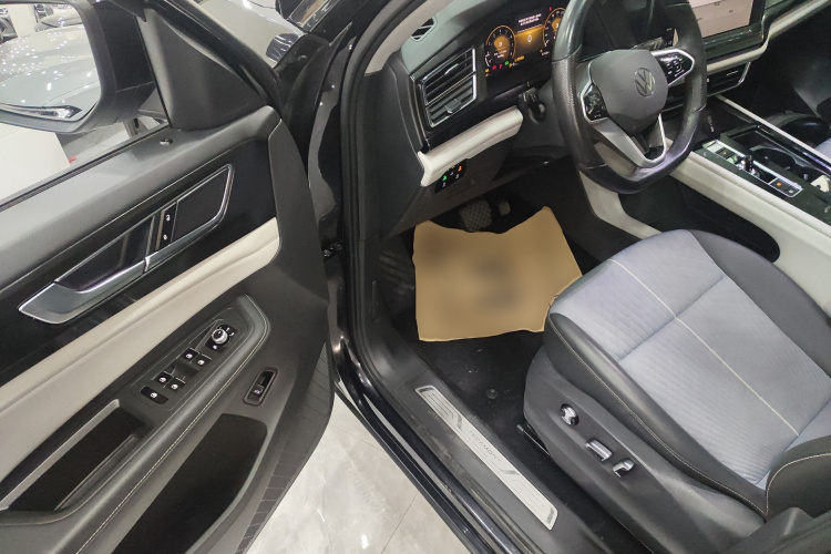大众 途昂 2023款 330TSI 两驱豪华版中控内饰7003