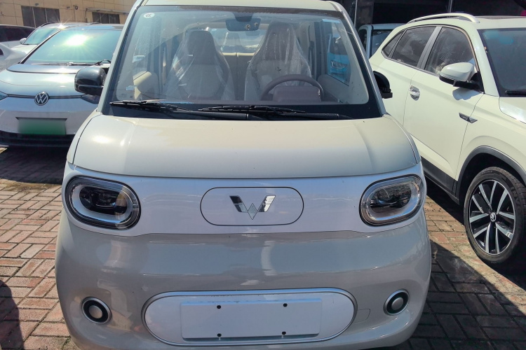 五菱汽车 宏光MINIEV 2024款 第三代 215km 青春版车身外观2