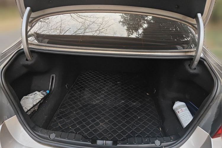 宝马5系 2014款 528Li 领先型中控内饰23