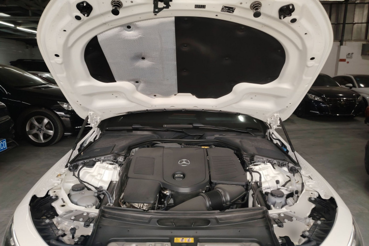 奔驰CLE 2024款 CLE 300 4MATIC 动感型轿跑车局部细节24