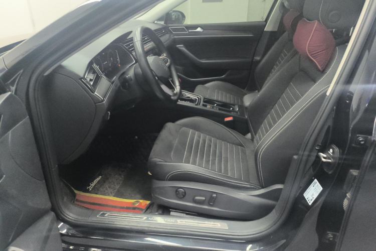 大众 迈腾 2020款 330TSI DSG 豪华型中控内饰19