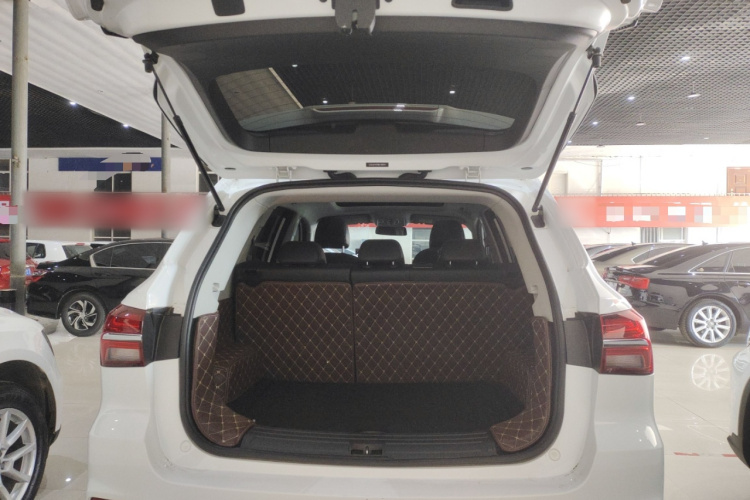 荣威RX5 2022款 330TGI 自动国潮版机舱底盘23