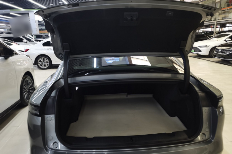 星途 星纪元 ES 2025款 增程 Pro 高速辅助驾驶机舱底盘23