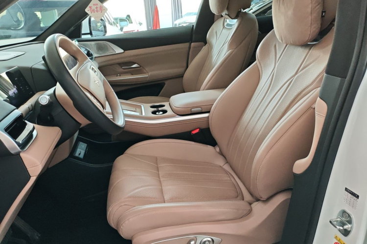 小鹏G9 2025款 625 长续航 Max局部细节19