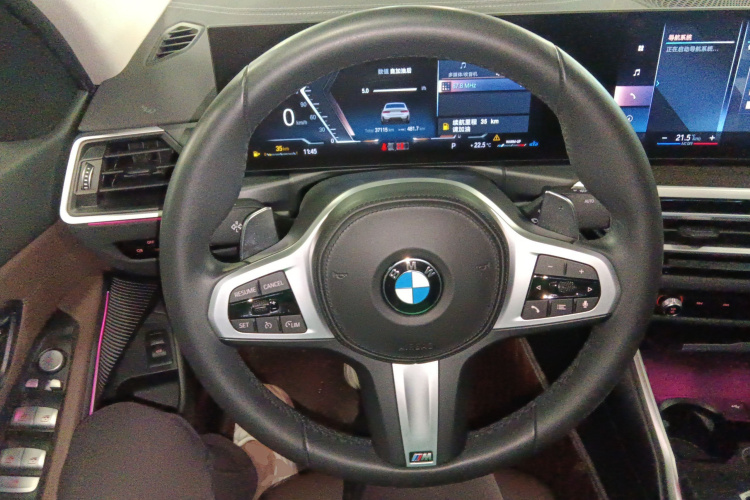 宝马3系 2023款 325Li M运动套装中控内饰13