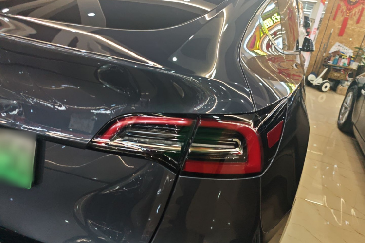 特斯拉 Model Y 2022款 改款 后轮驱动版车身外观6006