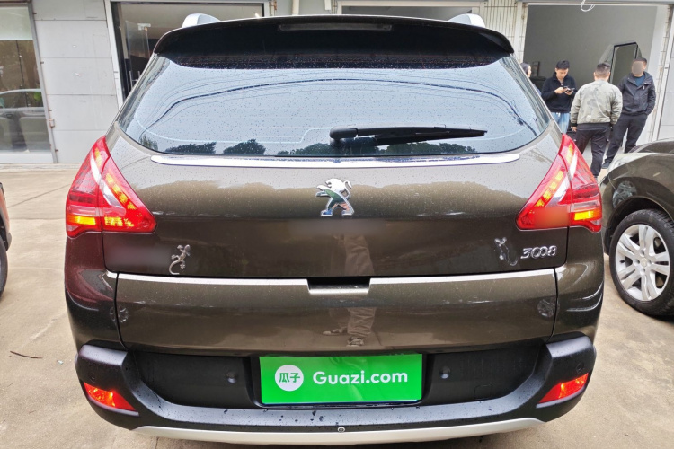 标致3008 2013款 2.0L 自动潮流版车身外观6004