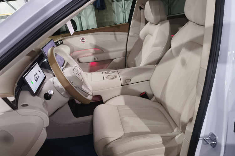 岚图汽车 岚图FREE 2025款 FREE+ 后驱乾崑版局部细节19