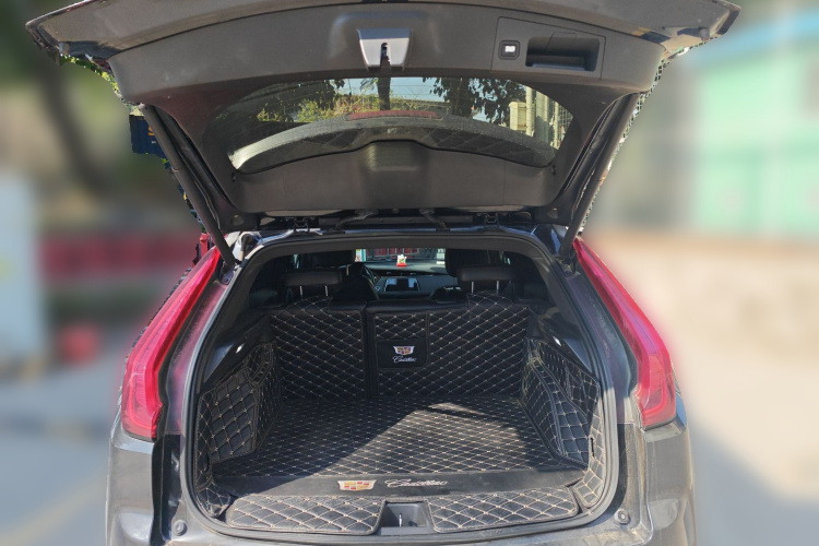 凯迪拉克XT4 2018款 28T 两驱豪华型局部细节23