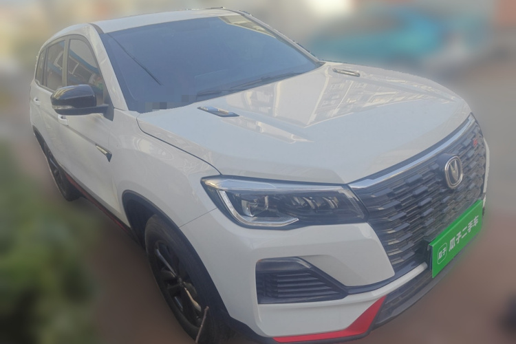 长安CS75 2022款 蓝鲸版 1.5T 手动时尚型车身外观3