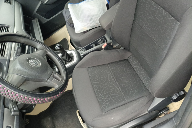 大众 朗逸 2013款 1.6L 手动风尚版局部细节19