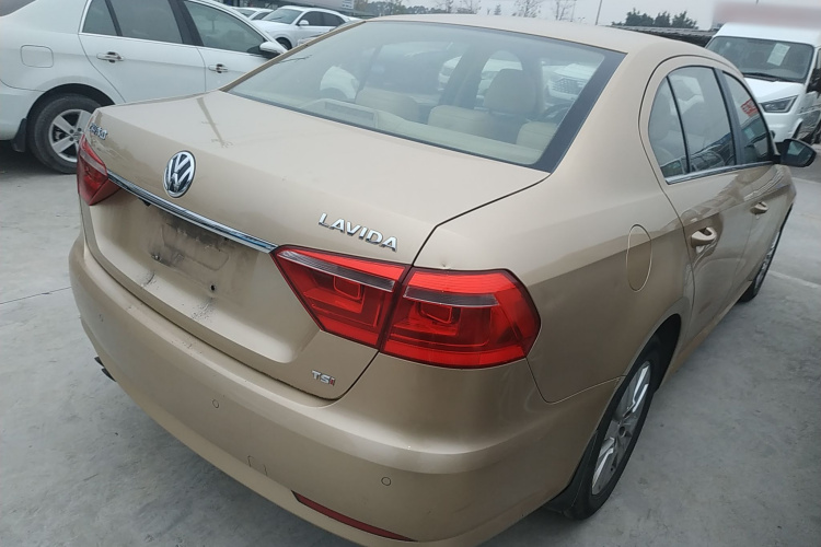 大众 朗逸 2013款 1.4TSI 手动舒适版车身外观7