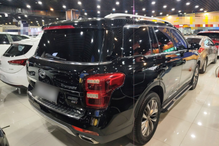 广汽传祺 传祺GS8 2017款 320T 两驱豪华智联版（七座）车身外观7