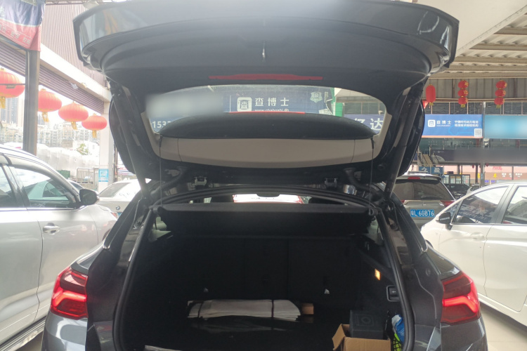 宝马X2(进口) 2019款 sDrive20i M越野套装 国VI机舱底盘23