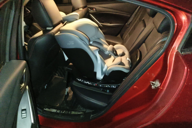 马自达 阿特兹 2015款 2.0L 蓝天时尚版中控内饰21