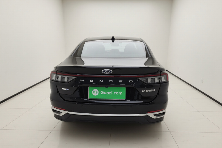 福特 蒙迪欧 2022款 改款 EcoBoost 245 豪华型车身外观6