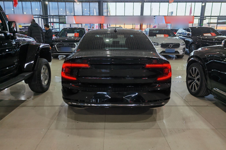 沃尔沃S90新能源 2023款 T8插电式混合动力 四驱长续航智逸豪华版车身外观6004