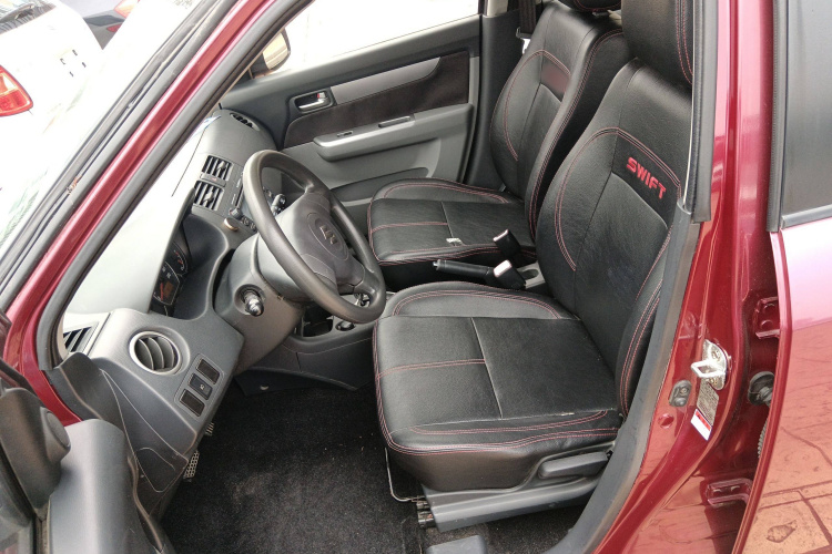 铃木 雨燕 2013款 1.5L 自动20周年限量版中控内饰19