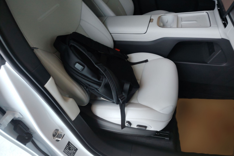 小鹏G6 2025款 625 长续航 Max 科技版局部细节41