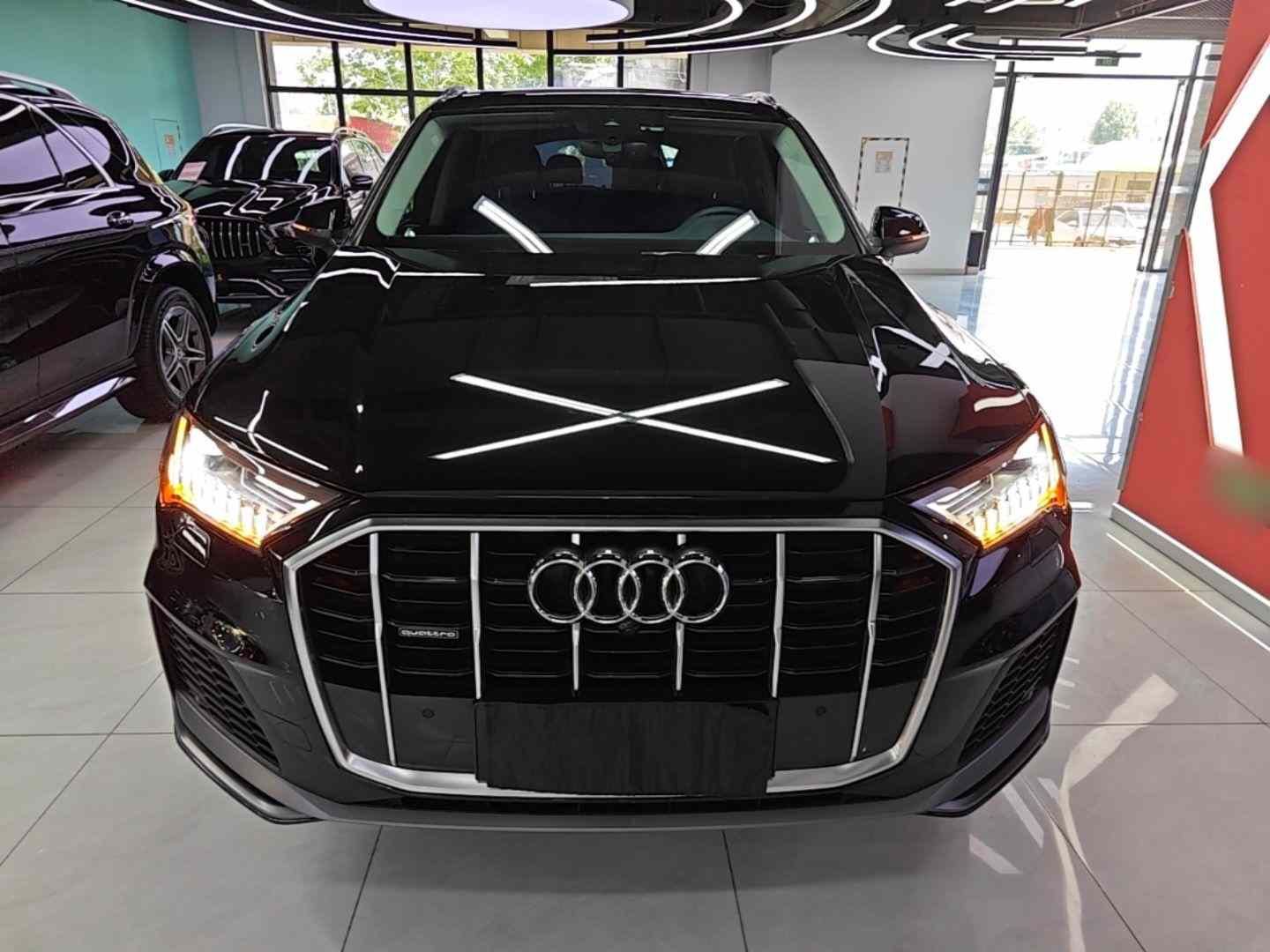 奥迪Q7 2023款 55 TFSI quattro S line运动型(1)