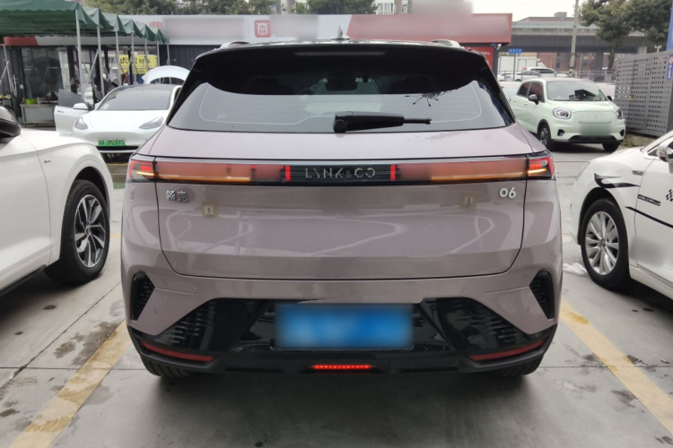 领克06 2025款 Shero 1.5T 紫色特别版车身外观6