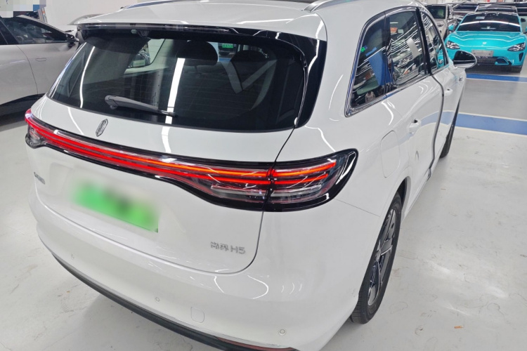 鸿蒙智行 尚界H5 2025款 增程 Max车身外观6005