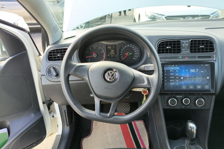 大众 Polo 2016款 1.4L 自动风尚型局部细节13