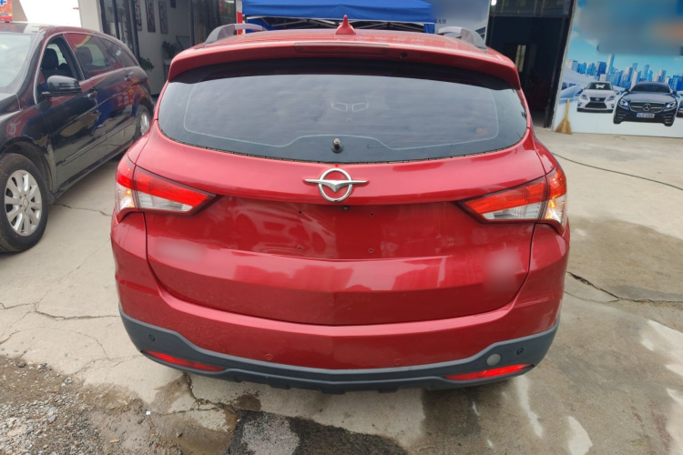 海马S5 2015款 1.5T CVT旗舰型车身外观6