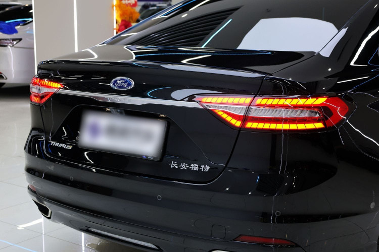 福特 金牛座 2019款 EcoBoost 245 Vignale臻享版车身外观6014