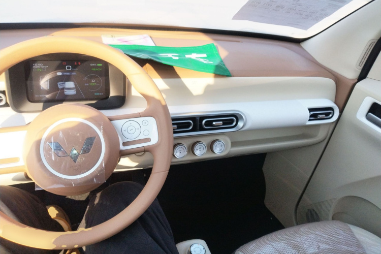 五菱汽车 宏光MINIEV 2024款 第三代 215km 青春版中控内饰12