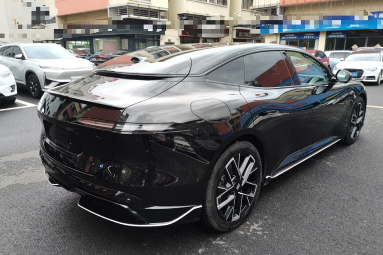 阿维塔06 2025款 Max增程版车身外观6005