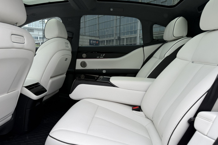 鸿蒙智行 享界S9 2024款 纯电 Ultra 四驱旗舰版中控内饰7014