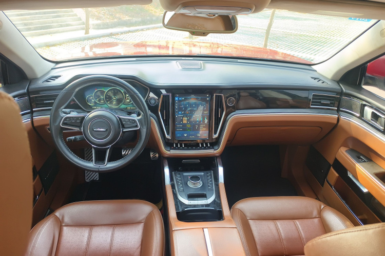 众泰T700 2017款 1.8T 双离合尊贵型中控内饰7003